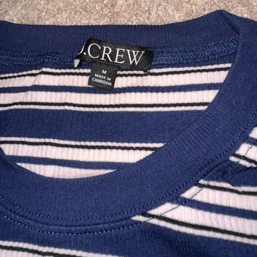 J. Crew short sleeve fitted striped top. Size M